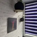 3D-gedruckte Wandregale aus PLA Wood mit Designvasen als moderne Wanddekoration