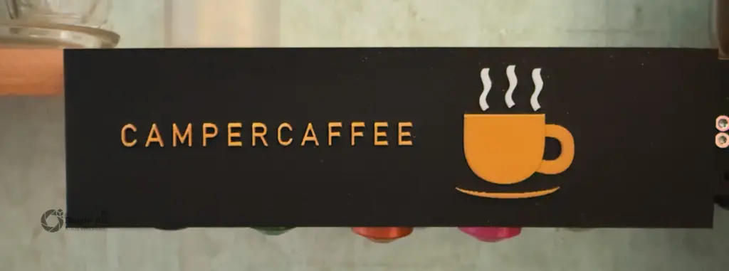 CAMPERCAFFEE-Transportsicherung montiert am Nespresso-Kapselhalter